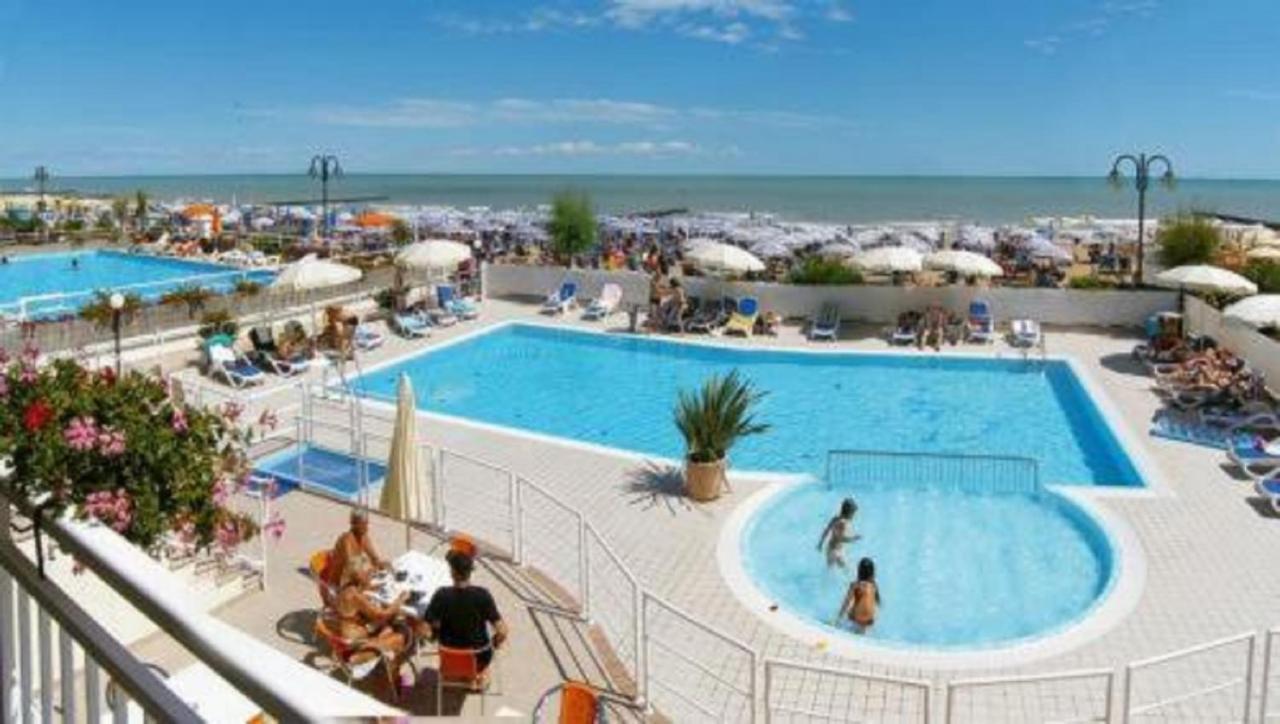 Hotel Condor Jesolo Extérieur photo